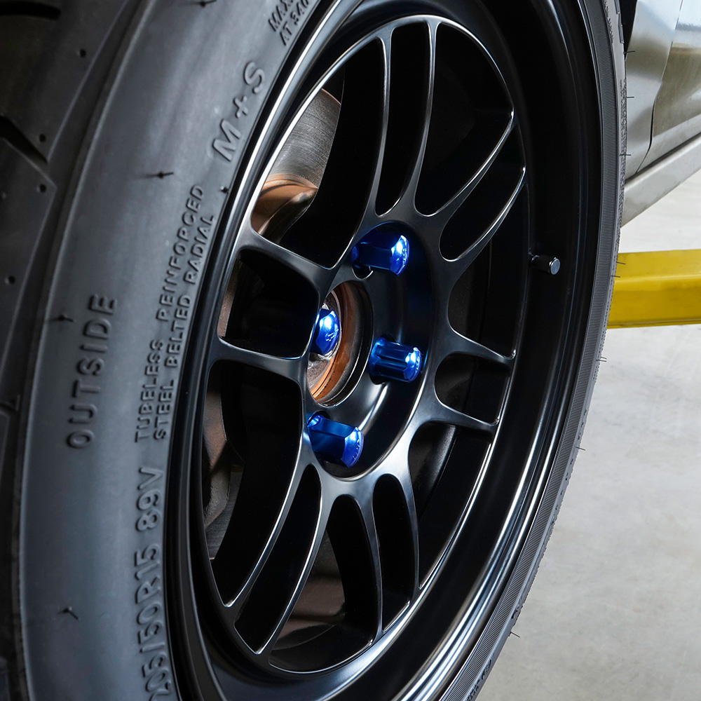 thumbnail image 2 of Sky Blue Closed End Spline Lug Nuts & Locks Set – M12x1.25, 22mm X 45mm, Aluminum/Steel With Keys 2 of 6